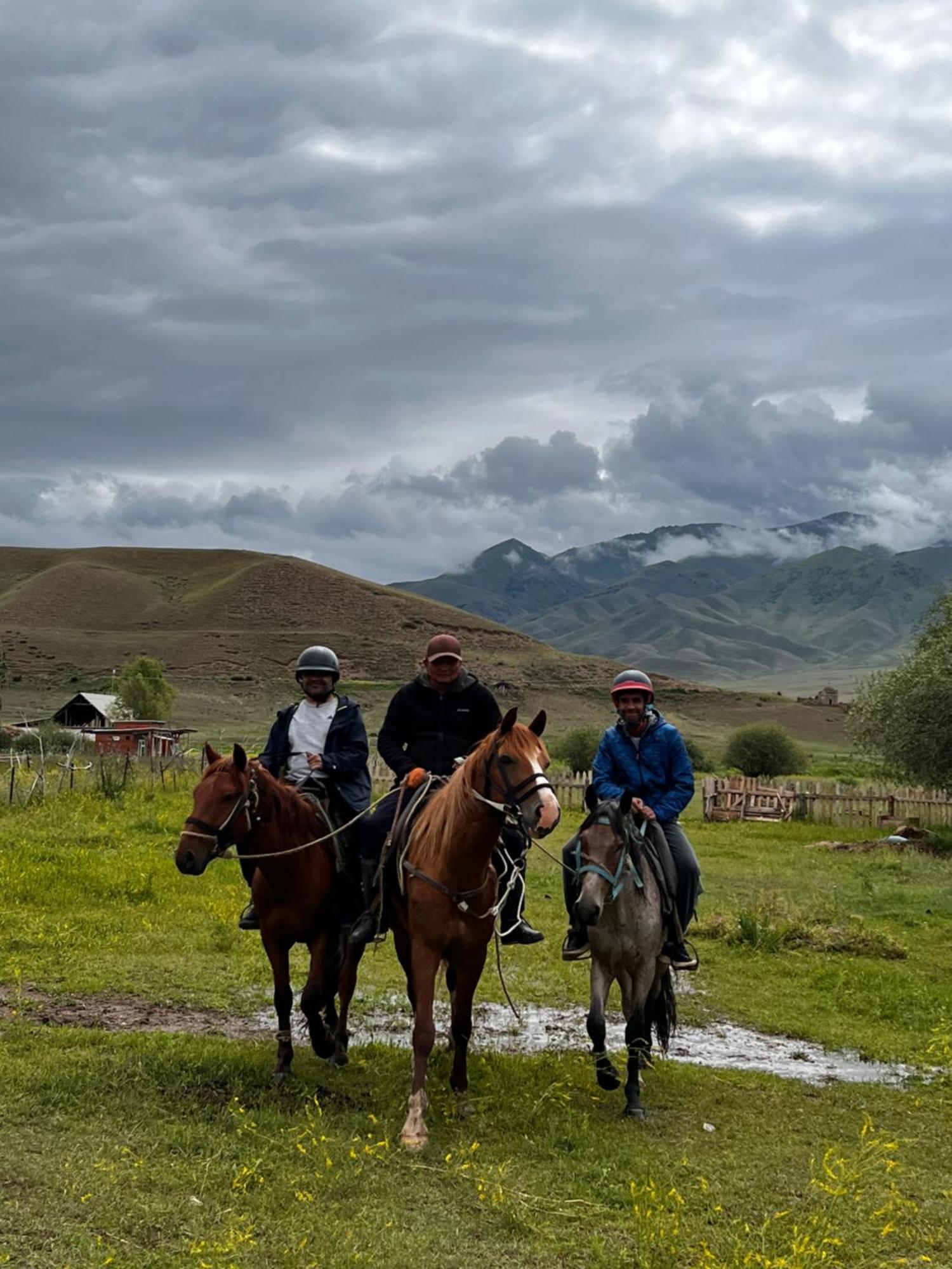Kyzart Hotel & Horse Tours Bagysh Экстерьер фото