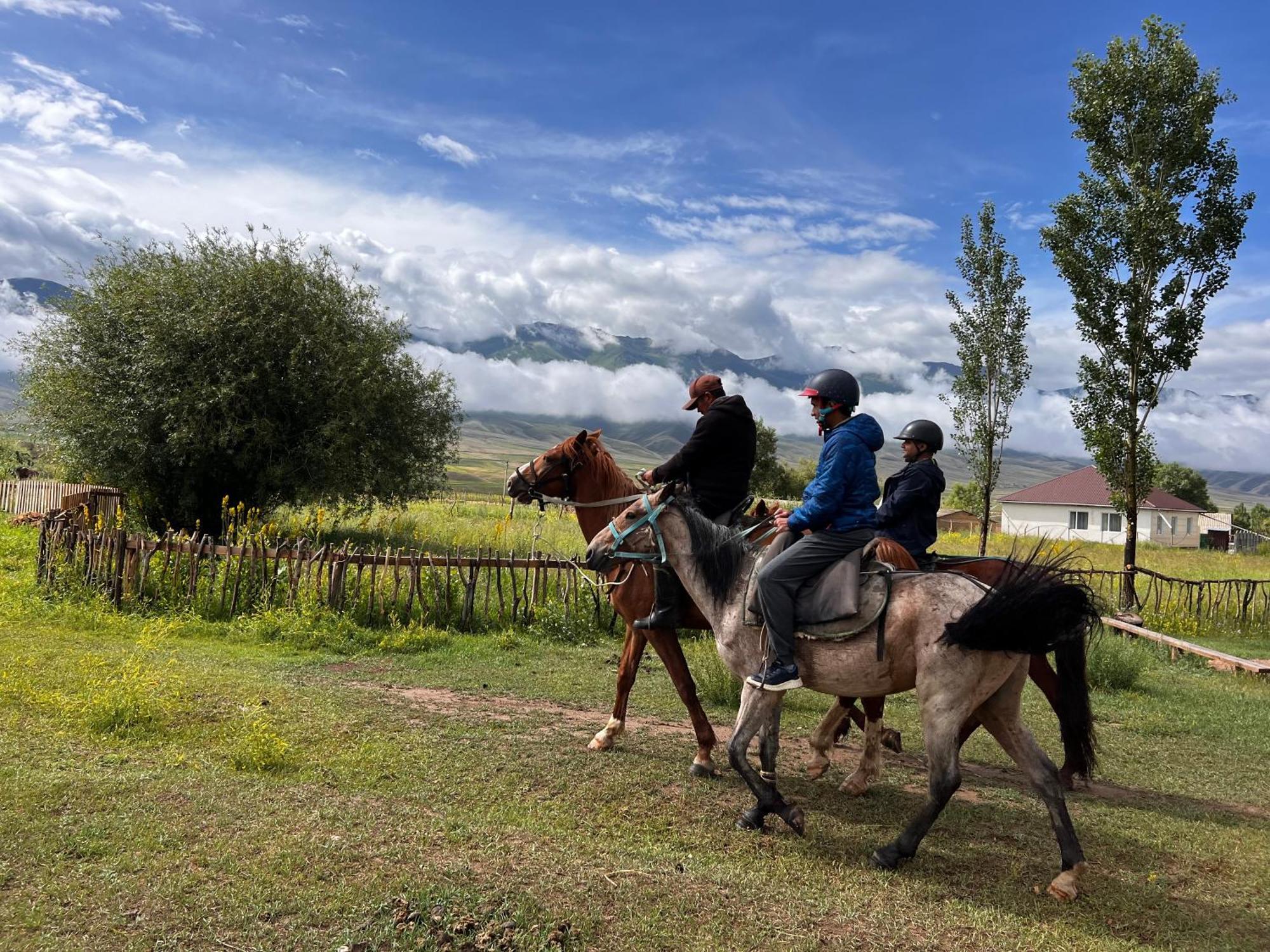 Kyzart Hotel & Horse Tours Bagysh Экстерьер фото